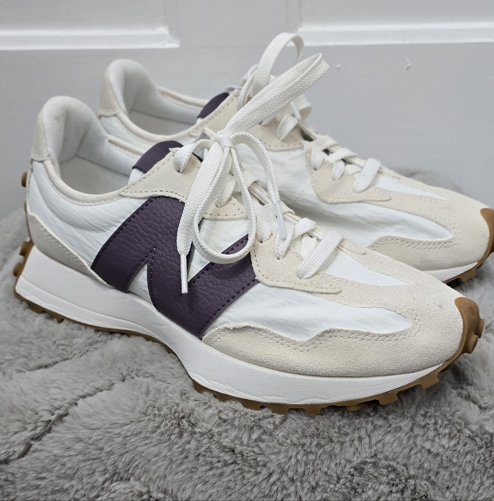 New Balance 327 - Picture 2 of 7